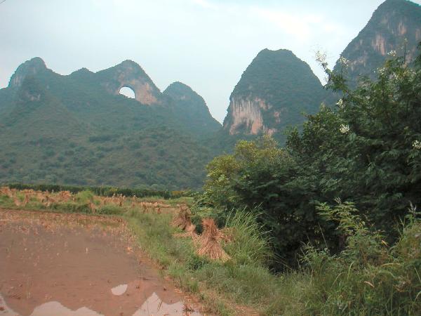 4ch174_Yangshou_moonhill05