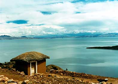 Het Lago Titicaca ligt er prachtig bij.