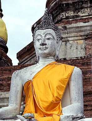 Close-up van een enorme Boeddha.