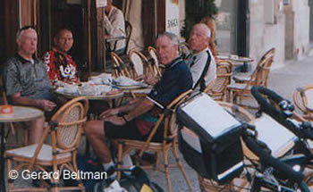 Het kwartet uit Antwerpen op een terrasje in Cadillac