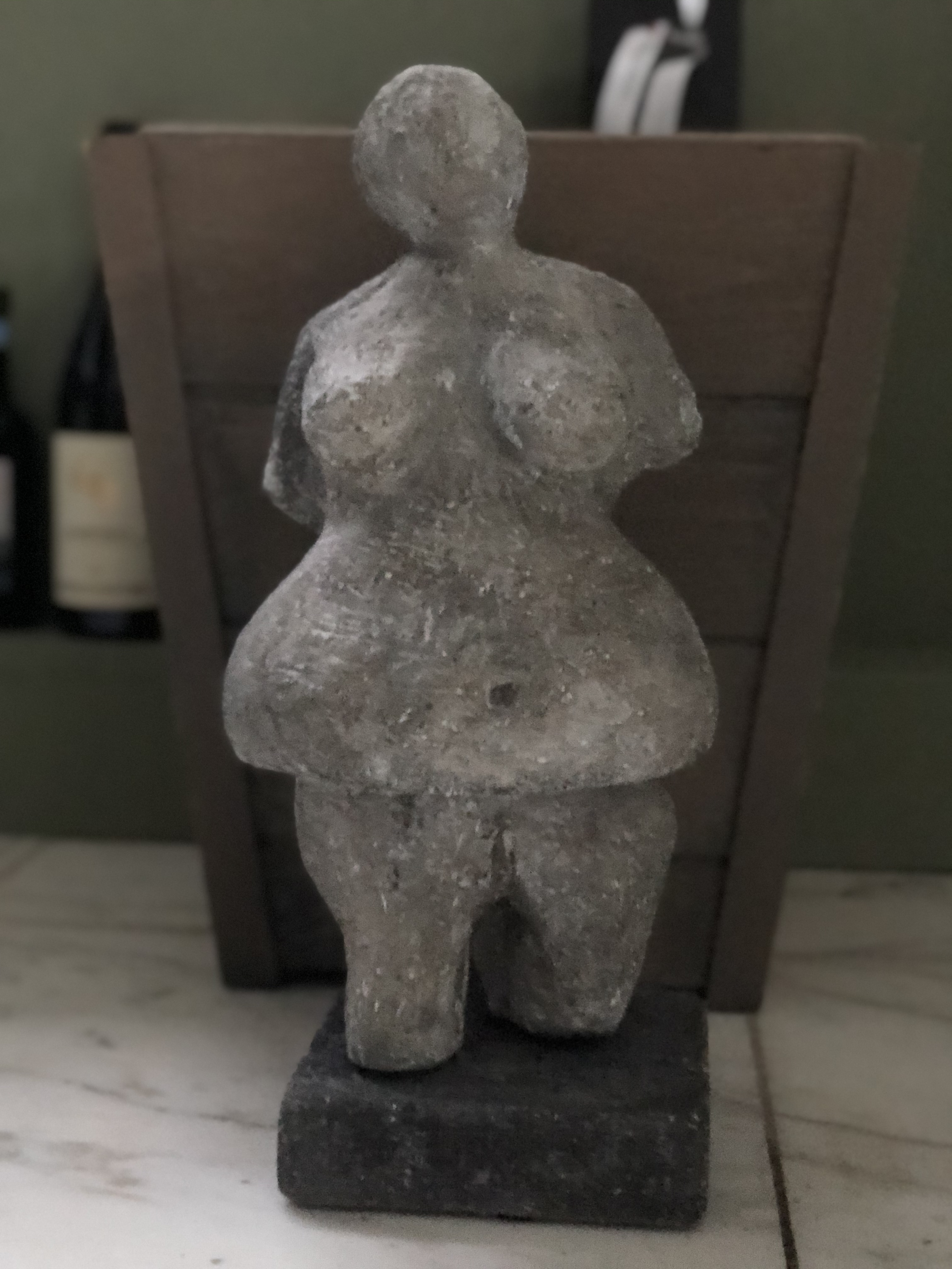 <b>Rubens Vrouw</b><br>Ditte Broeder<br>aluminiumcement