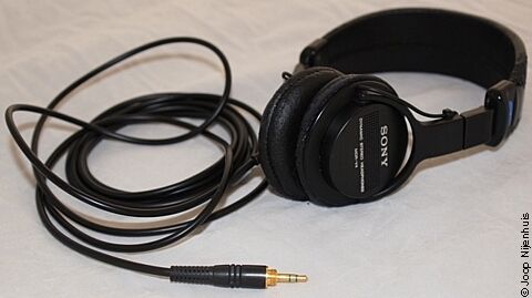 Sony MDR-V4 Headphones
