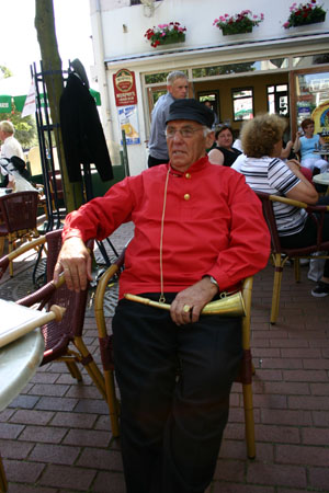 DenHelder20040007