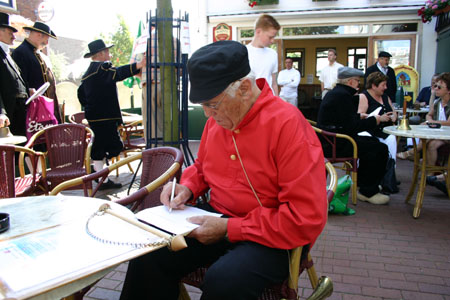 DenHelder20040010