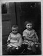 1926-Annie&Ria Duss.jpg