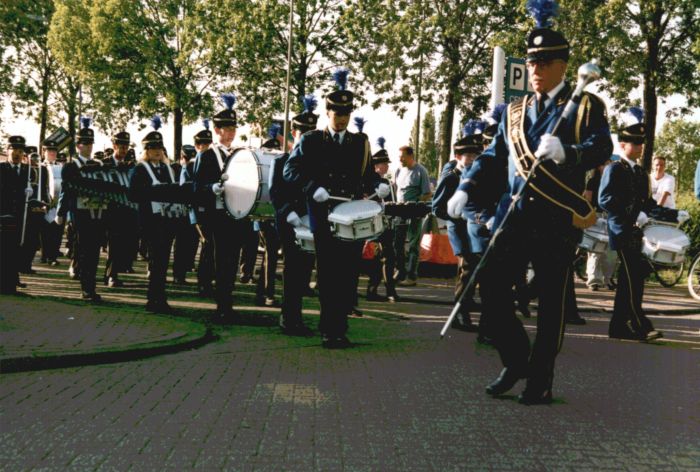 Vrij en Blij, Avondvierdaagse Harderwijk 2003