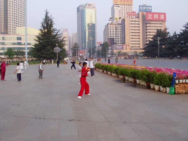 618x457 pixels (76K)