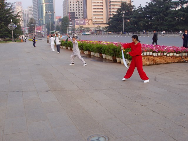 618x457 pixels (72K)