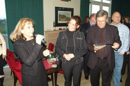 In het midden: Peet Quintus. Voorzitter Redactiecommissie.