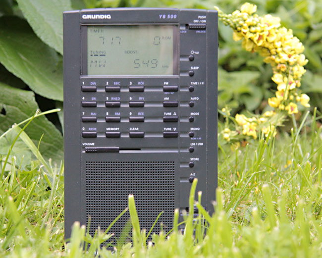 Grundig Yachtboy 500 in tuin