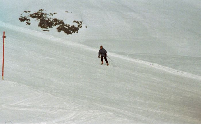 Mieke op de ski's