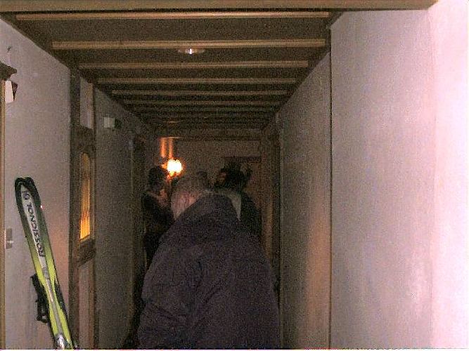 Sommige wilden de ski's naar de kamers brengen ;-)