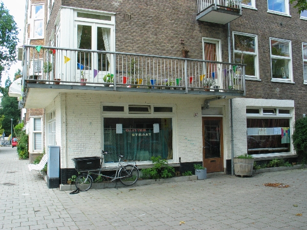 curacaostr57 van Walbeeckstraat 67. In 1955: slagerij.