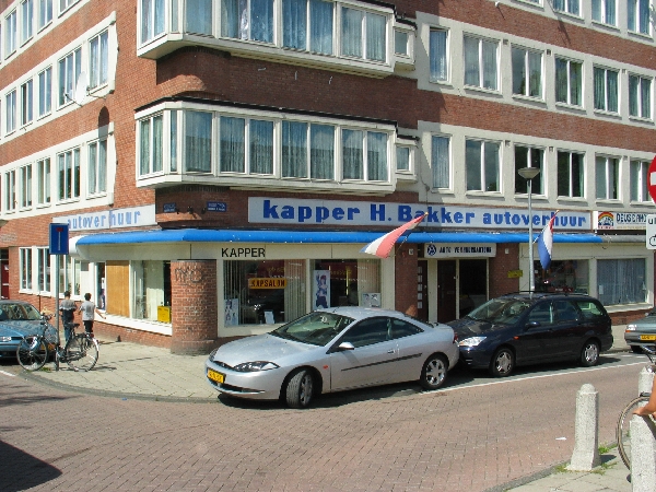 curacaostr58 In 1955 ook kapper H. Bakker autoverhuur.