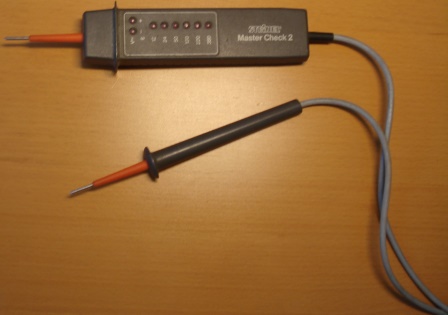 Spanningzoeker met voltage meter